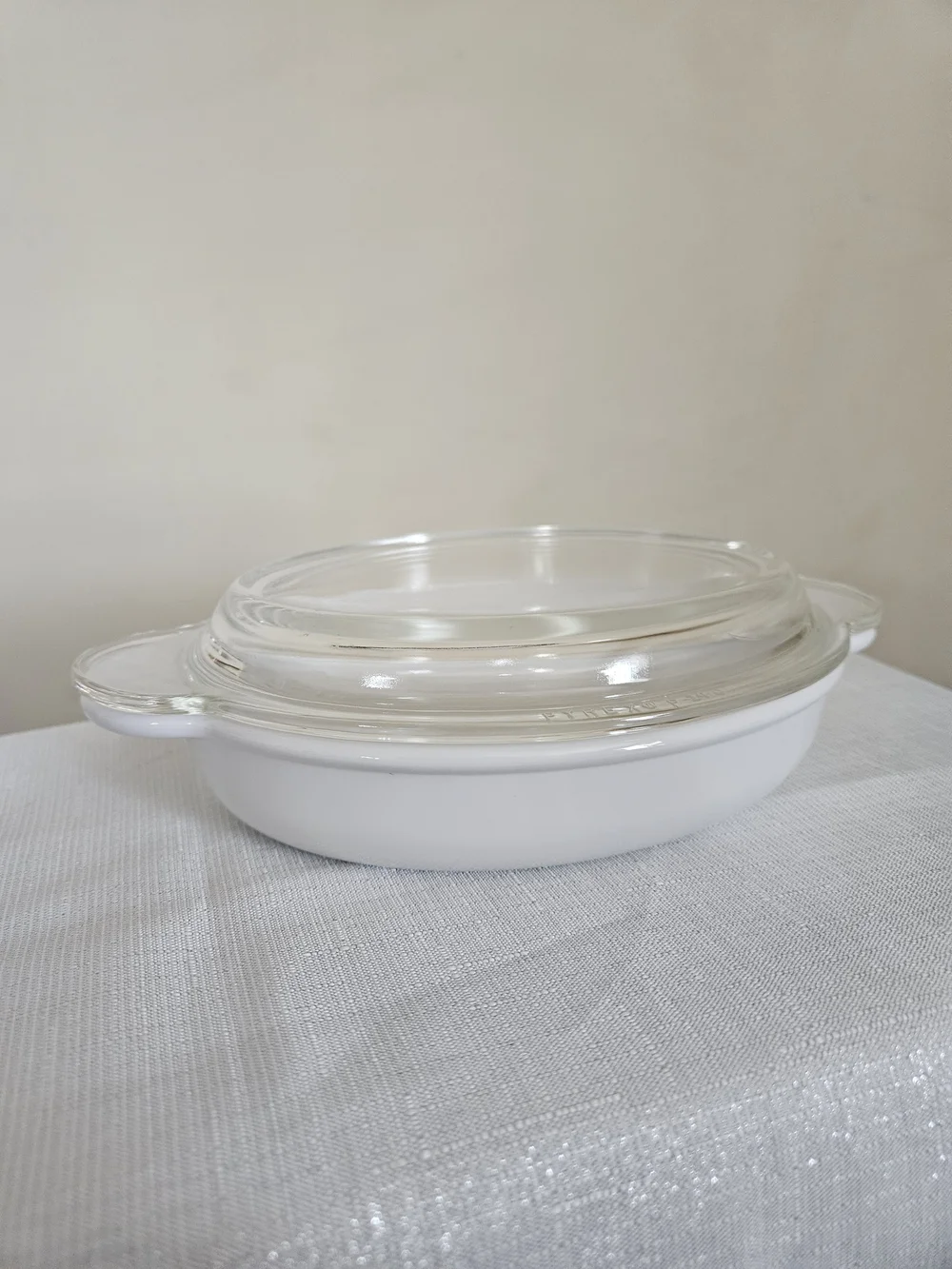 Corning Ware Casserole Dish With Pyrex Lid - Elegant Oven-to-Table Bakeware 14oz